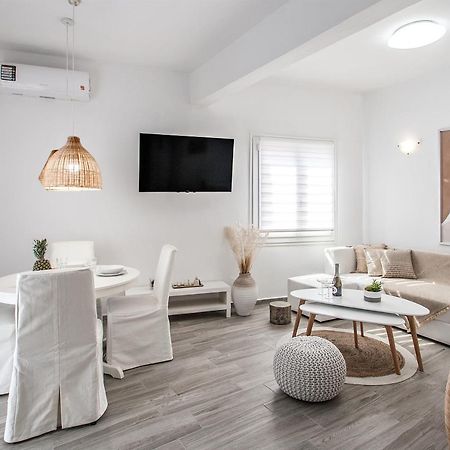 Capolavoro, Boutique Apartment With Unique Rooftop Città di Skiathos Esterno foto