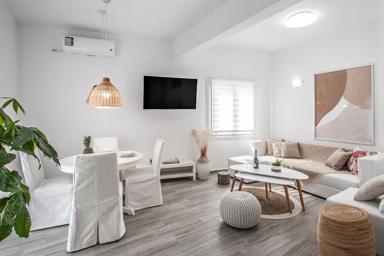 Capolavoro, Boutique Apartment With Unique Rooftop Città di Skiathos Esterno foto