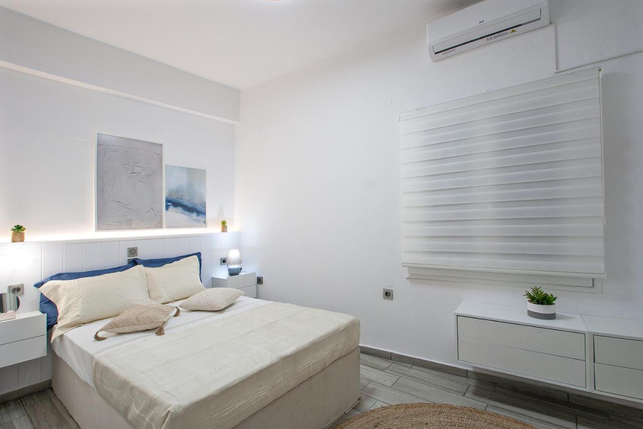 Capolavoro, Boutique Apartment With Unique Rooftop Città di Skiathos Esterno foto