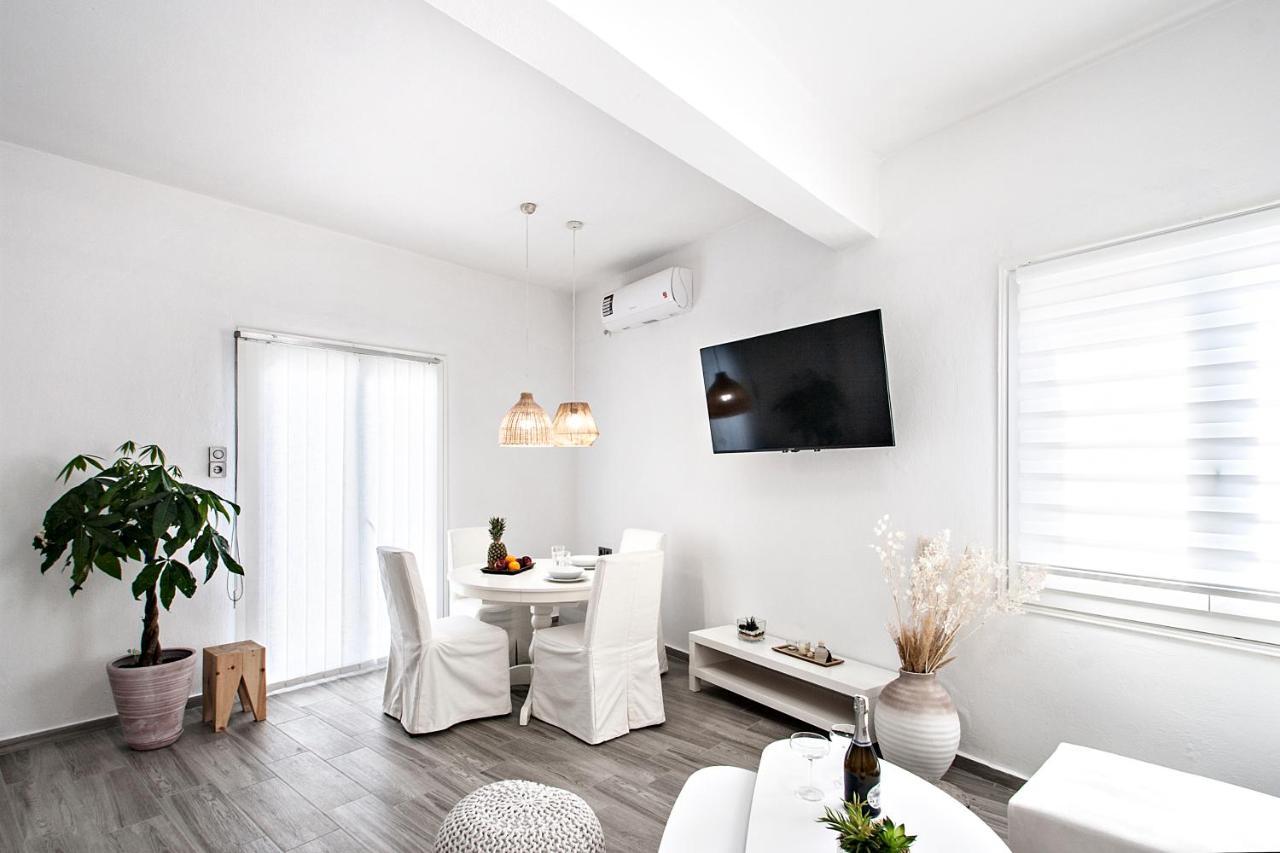 Capolavoro, Boutique Apartment With Unique Rooftop Città di Skiathos Esterno foto
