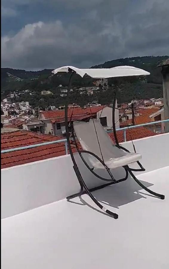 Capolavoro, Boutique Apartment With Unique Rooftop Città di Skiathos Esterno foto
